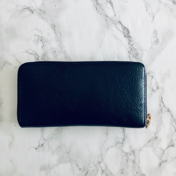 Marc By Marc Jacobs Zip Wallet - Picture 2 of 6